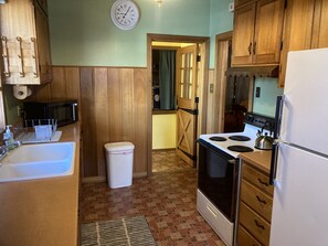 Kitchen 2