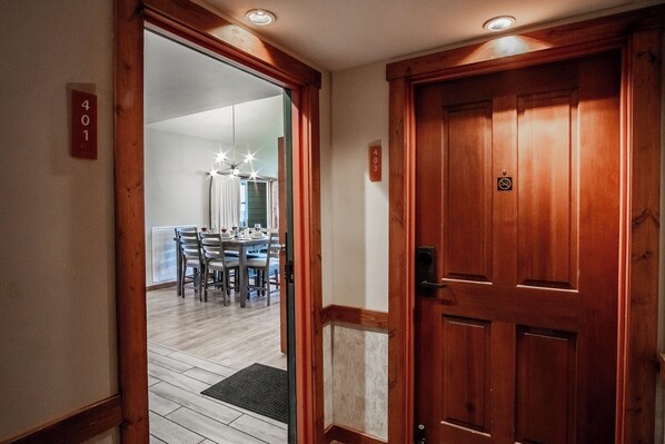 Welcome to Highland House 401-403!