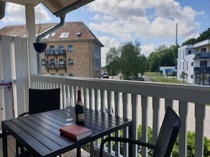 Der Blick von Ihrem Balkon in die Umgebung.