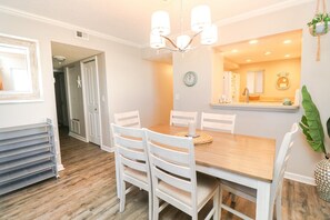 St. Augustine Beach Rentals Dining Room