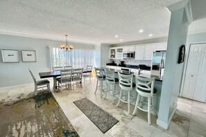 Kitchen/dining area