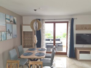 Open plan living dining kitchen room