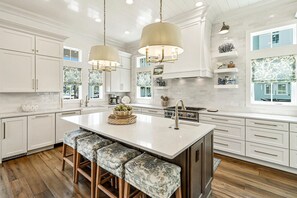 Kitchen, 1st Floor