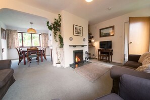 Beck Yeat Cottage Coniston sitting room