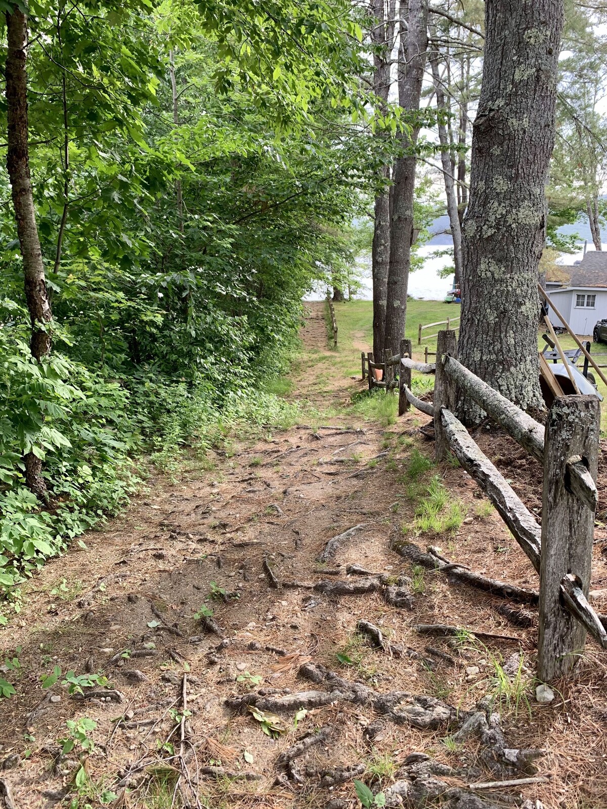 Cozy rustic cottage with private shared beach on Newfound Lake!