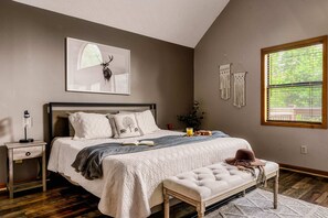 upper floor master bedroom