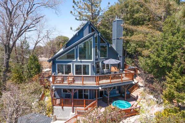 Lake Arrowhead Vacation Rental | 4BR | 4BA | Stairs Required | 2,834 Sq Ft