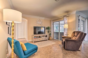 2nd Living Room | Smart TV | Books | Board Games