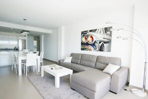 STYLISH LOUNGE