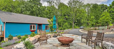Asheville Vacation Rental | 1BR | 1BA | 750 Sq Ft | Step-Free Access