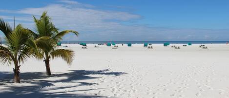 Villa Palms - The white sanded Gulf beaches of Fort Myers Beach