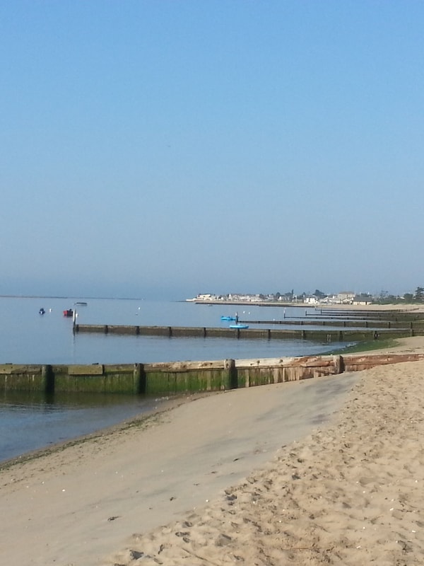 Walk to this beach in the am!