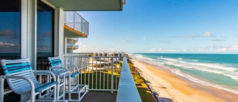 Gorgeous balcony directly overlooking beach