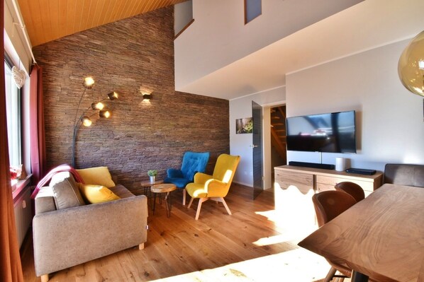 Fewo Blumes Bergfrieden - Wohnzimmer
