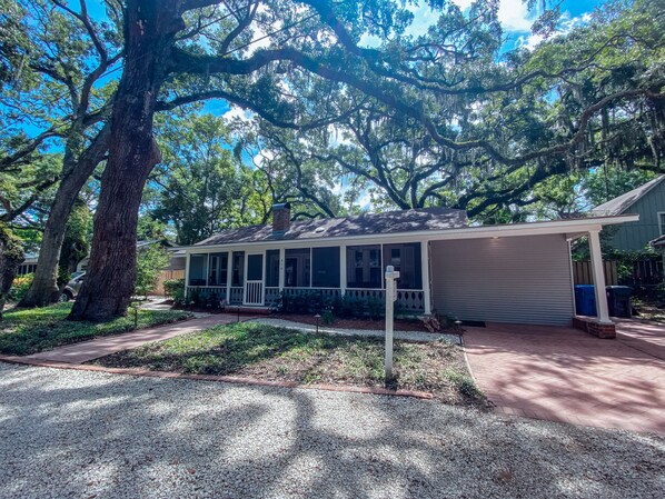 Modern living just steps from the beach and the Pier Village action!