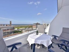 West-Terrasse mit Ausblick
