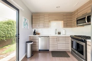 The kitchen has many modern amenities