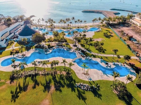 B Nayar Beach Club - FREE ACCESS INCLUDED
