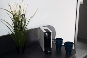 Kaffee und/oder Kaffeemaschine