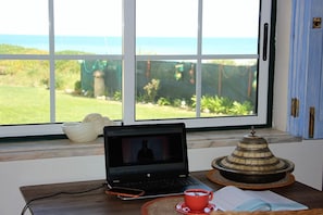 Mesa da Sala de trabalho ou pequenas refeições