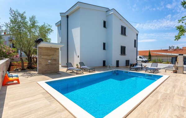 pool