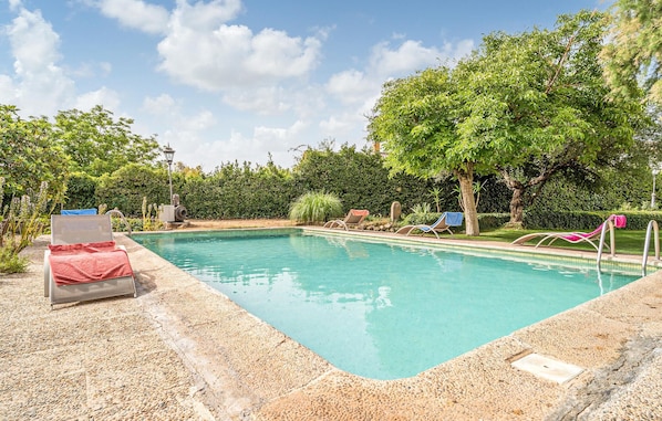 pool