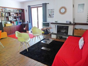 Möbel, Bilderrahmen, Tabelle, Bücherregal, Couch, Fernsehen, Komfort, Holz, Regal, Wohnzimmer