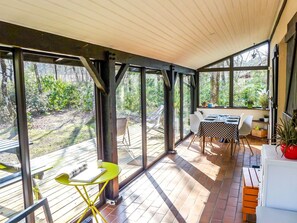Plante, Meubles, Bâtiment, Pot De Fleur, Porche, Plante D'Appartement, Chaise, Bois, Ombre, Fenêtre