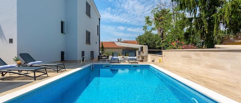 pool