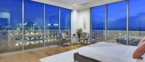 Enjoy the Wonderful and Elegant Floor-To-Ceiling Windows