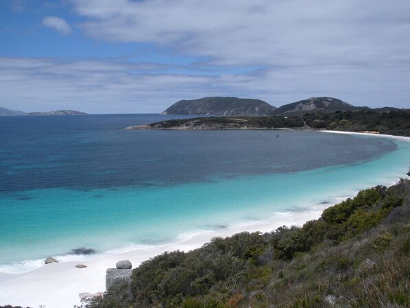 Frenchman Bay (5 minute walk)
