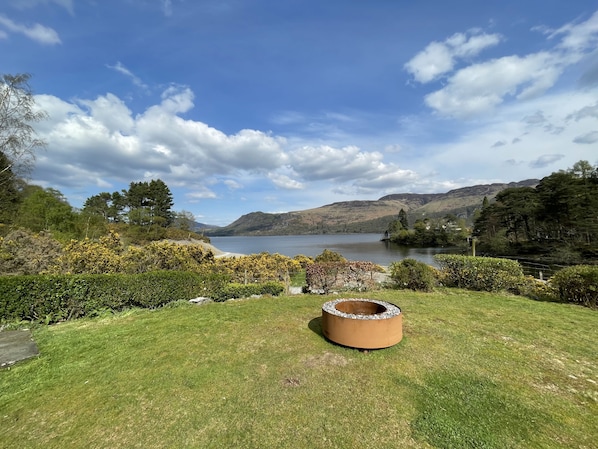Brandelhow occupies an incredible position at the foot of Catbells, overlooking Derwentwater