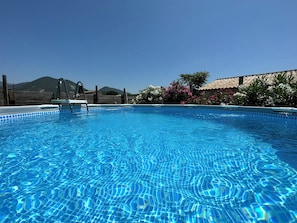 Piscine hors sol Intex ronde 3,70m de diamètre et 1,2m de hauteur