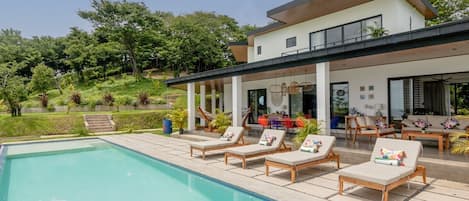 Modern home in the peaceful
Hills of El Zonte. 