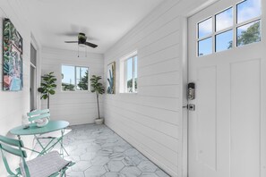 Entrance Porch with seating and smart lock