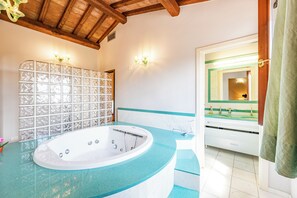 Jacuzzi