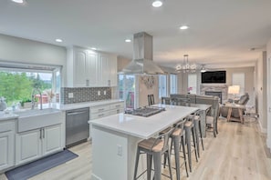 Kitchen | Dishwasher | Coffee Maker