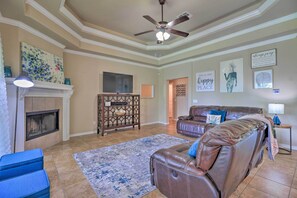 Living Room | Wood-Burning Fireplace | Smart TV | Recliner Sofas