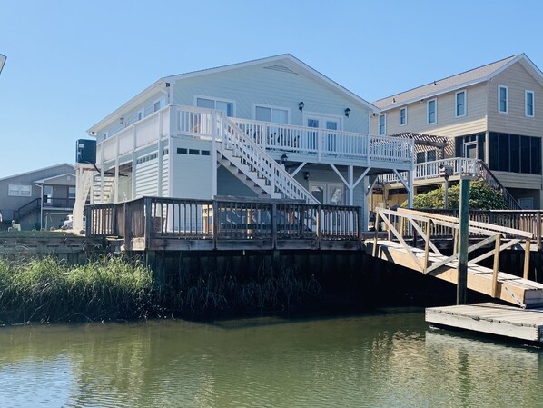 A view of Captain Hank’s from the canal.