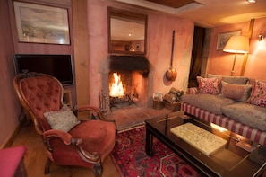 Sitting Room with real fire