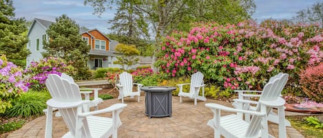 Front Yard Seating with Propane Fire