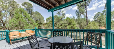 Ruidoso Vacation Rental | 3BR | 3BA | 1,728 Sq Ft | 2 Steps Required to Access