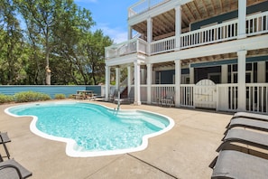 CC178: Atlantic Star | Private Pool Area