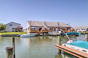 Canalfront | Boat Dock