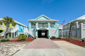 Welcome to Drift Away Shores, your home away from home!