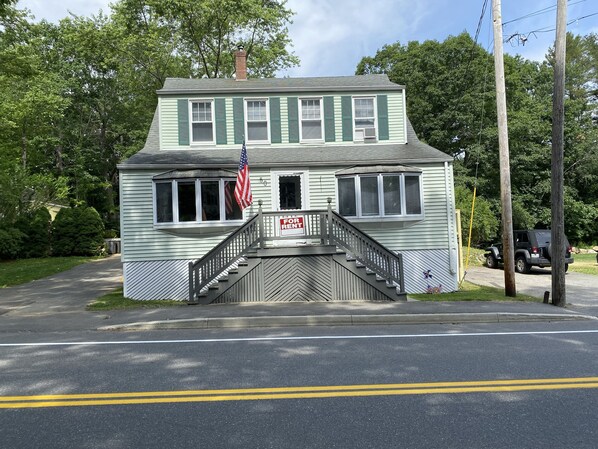 Welcome to 50 Main St, York Beach, Maine!