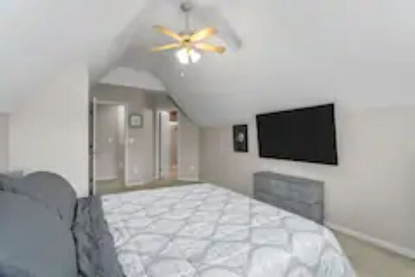Bedroom #4, 2nd Floor, Queen Bed, Private Bathroom, 58" TV