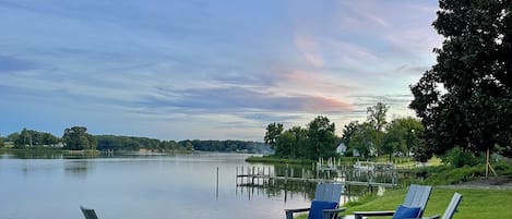 Private fire pit on the waters edge. Firewood supplied during your stay. 