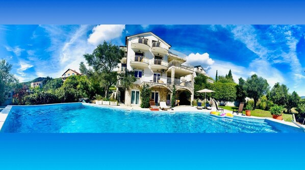 Villa Jovicic: Stunning apartments with pool and panoramic views in Herceg Novi, Montenegro.