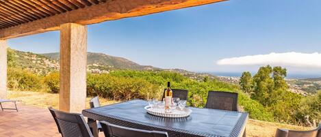 Table, Sky, Furniture, Property, Chair, Wood, Plant, Interior Design, Tree, Shade